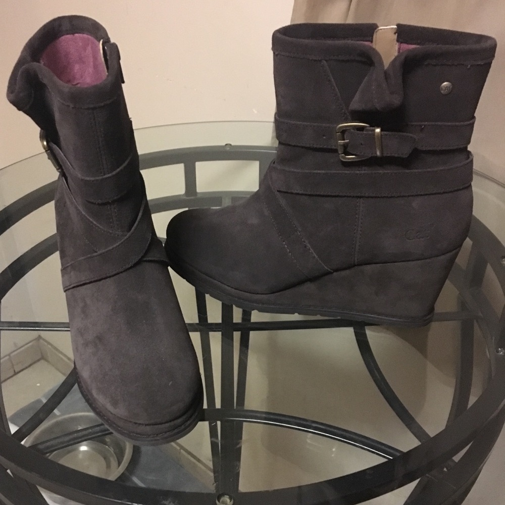 Size 9 Cat/ Caterpillar brown Suede Wedge Bootie